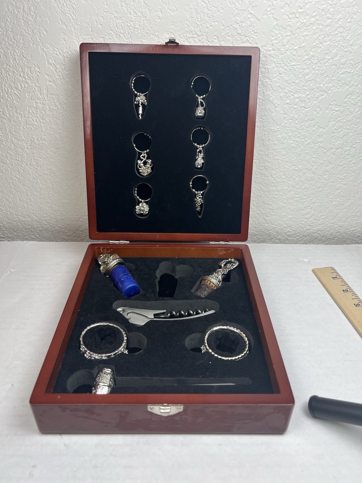 Legacy Picnic Time Wine Accessories In Case Silver Toned