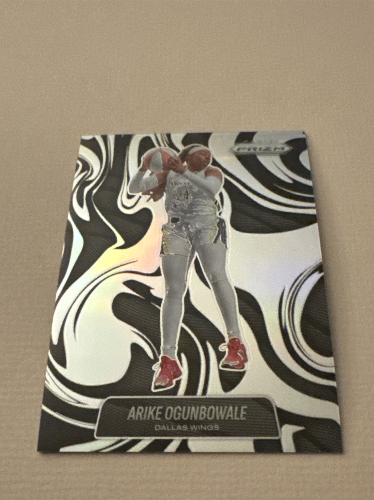 2025 Prizm WNBA Arike Ogunbowale Abstract Ultra-Rare SSP Dallas Wings Card #4