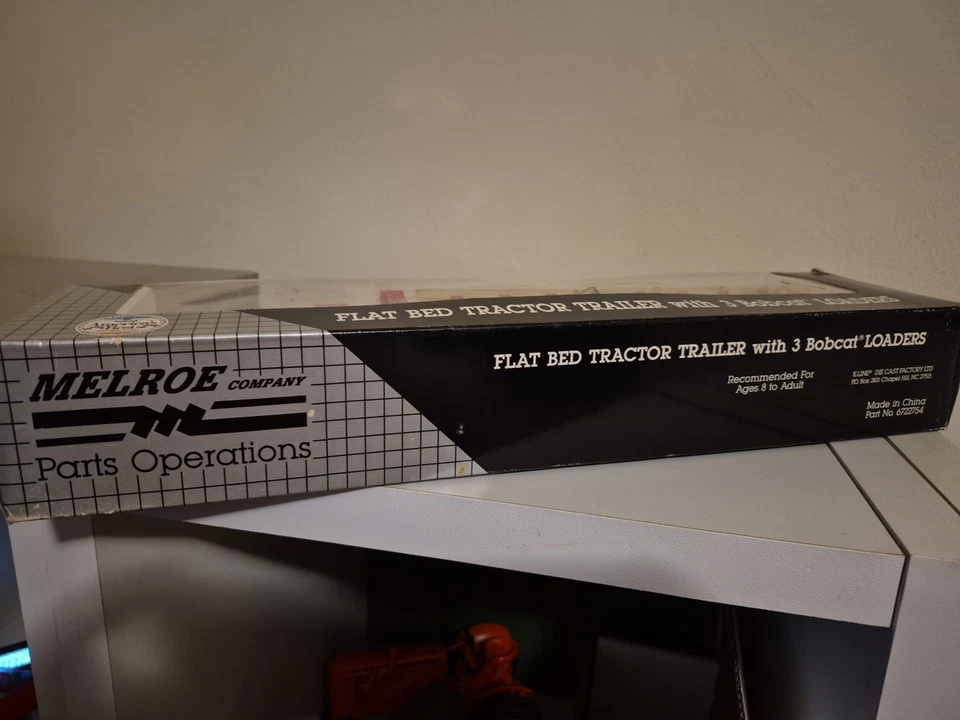 Bobcat Flatbed Tractor Trailer 3 Loaders - K-Line 1:50 Scale Model #6722754 New - Image 2 of 4