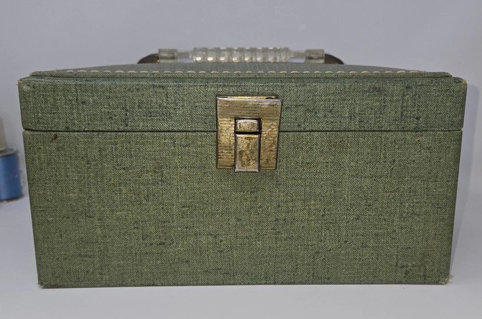 Vintage Green Wood Sewing Box w/ Spool Caddy 70+ Thread Spools JP Coats TG&Y - Image 4 of 4