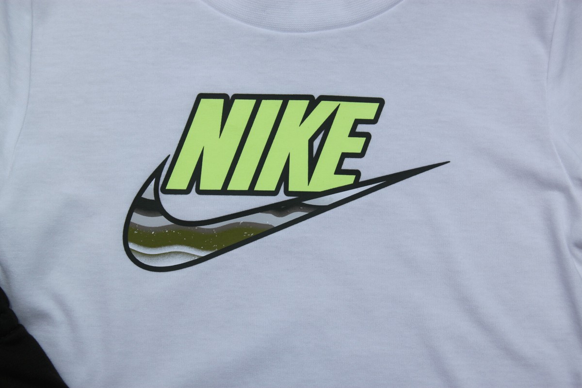【Olive】NIKEシングレッド・Tシャツ Nike Boy 2 Piece T-Shirt & Shorts Set ~ White, Dark Olive