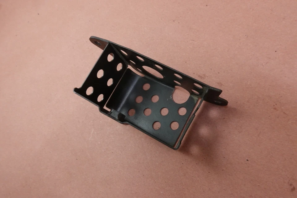 Soporte de bloqueo de asiento Kawasaki Ninja ZX6R ZX636 2005-2006 Foto 2 de 4