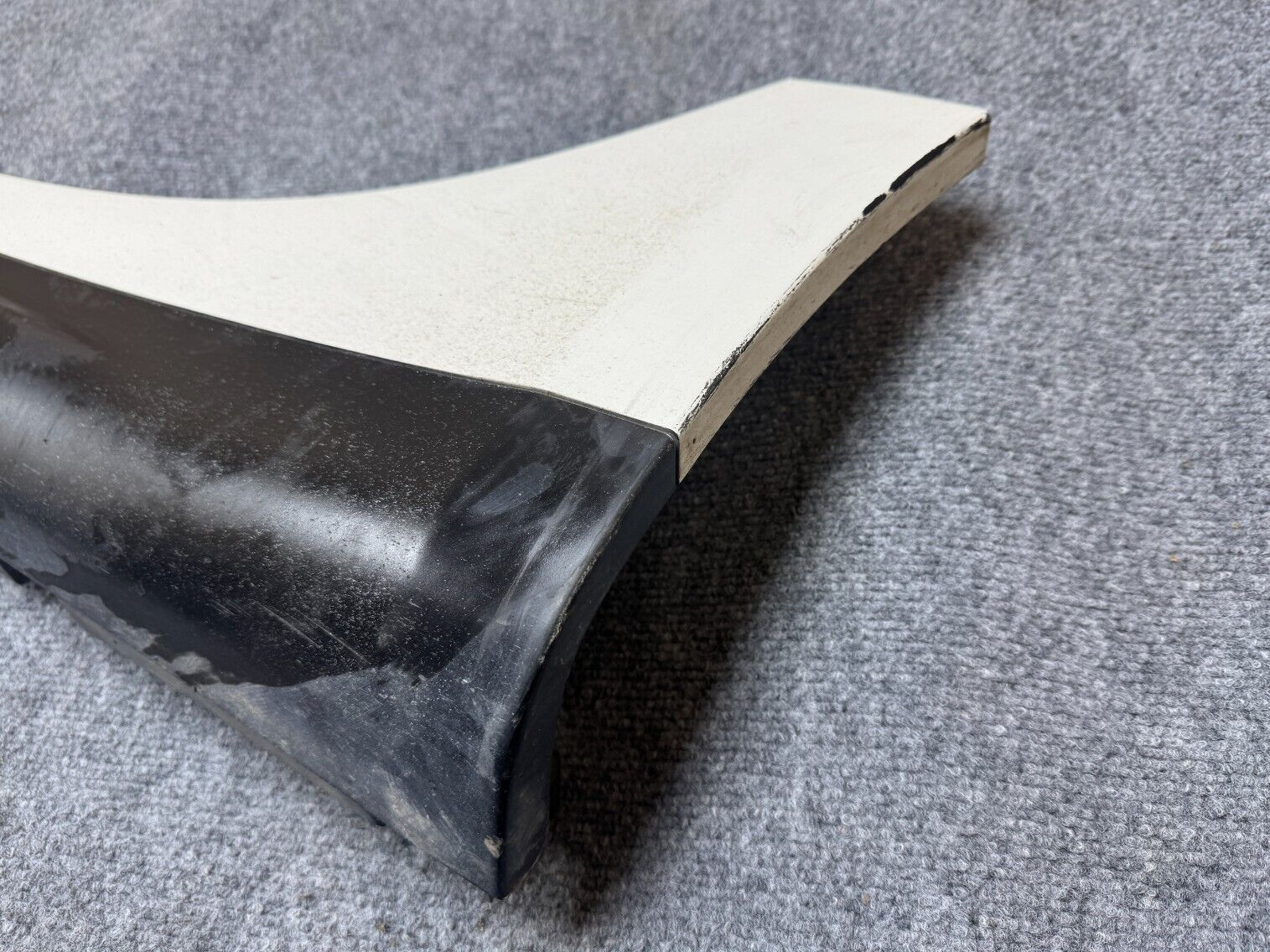 MASERATI GHIBLI M157 14-17 OEM LEFT ROCKER SKIRT COVER PANEL MOLDING WHITE 60K