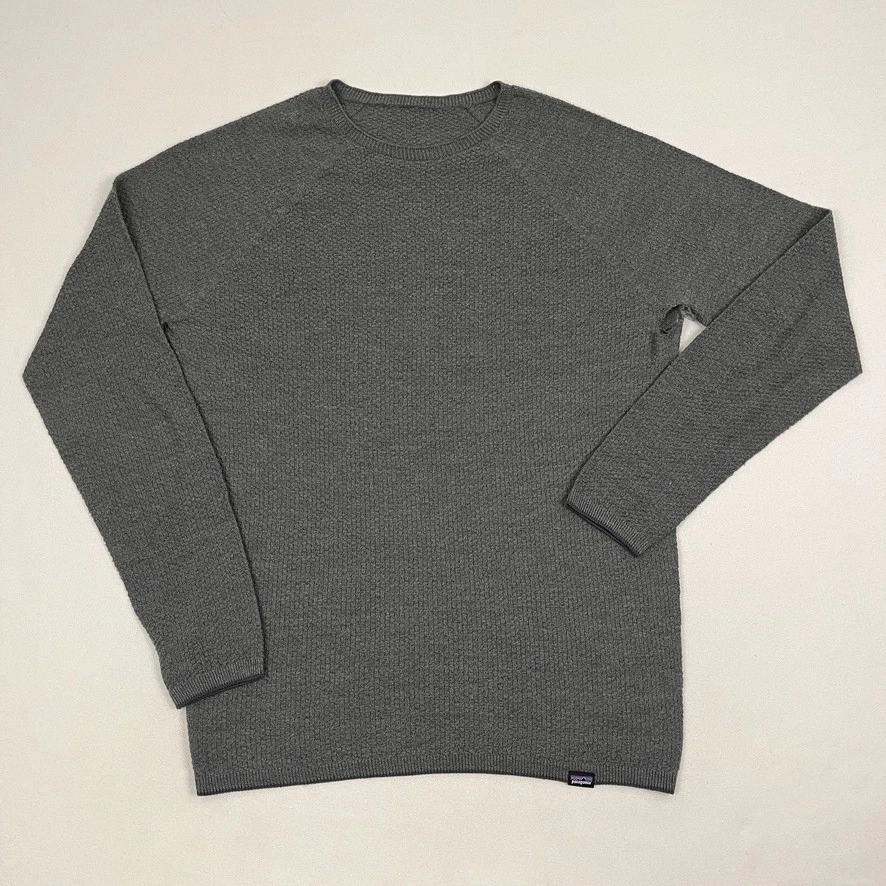 Patagonia Capilene Air Crew Merino Wool Shirt Mens M Gray Base Layer Gorpcore LS
Opens in a new wind