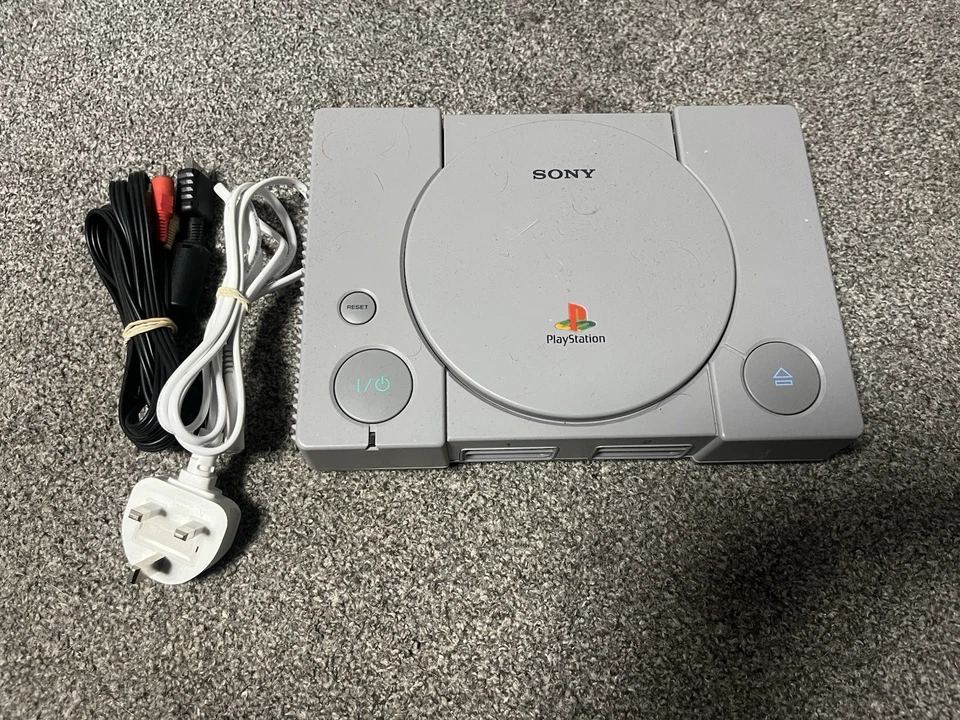 Sony PlayStation 1 PAL SCPH-7502- grey, photo 1 of 2