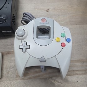 Sega Dreamcast Sports Edition Console W/ 2 Controllers, Memory & All Cables 