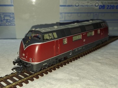 Roco 63932 Diesellok DB 220 001-2 altrot H0&OVP