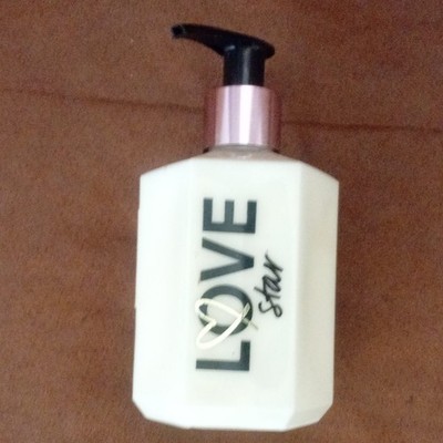 Victoria's Secret Love Star Body Lotion Moisturizer 8.4 fl oz