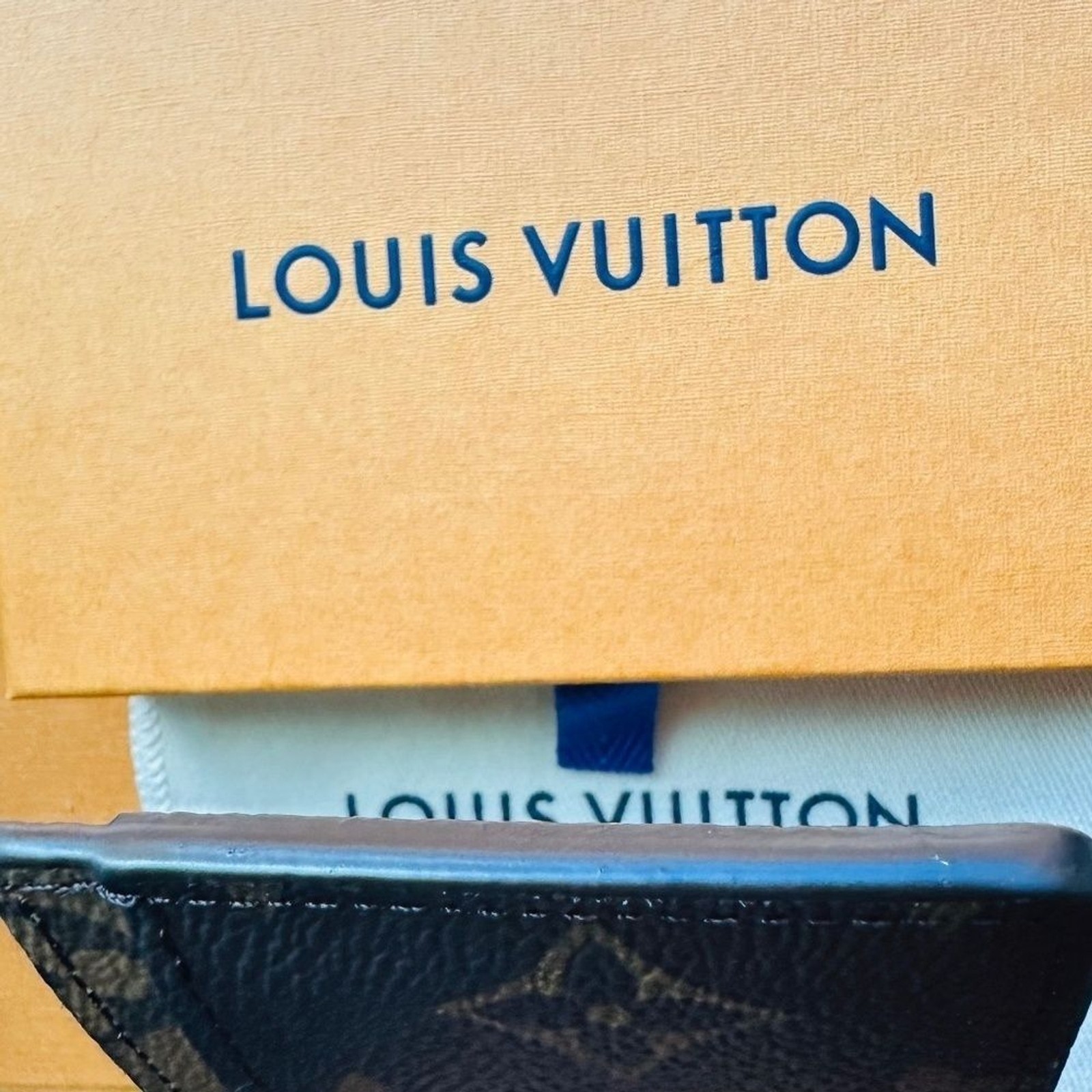 Louis Vuitton Reverse Monogram Cardholder/Wallet - image 2