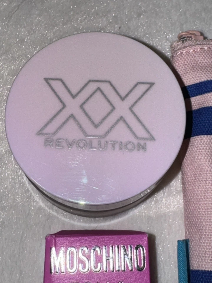 I Heart Revolution STRAWBERRY Blush Blusher Honey Bear Highlighter Moschino Toy - Image 4 of 4