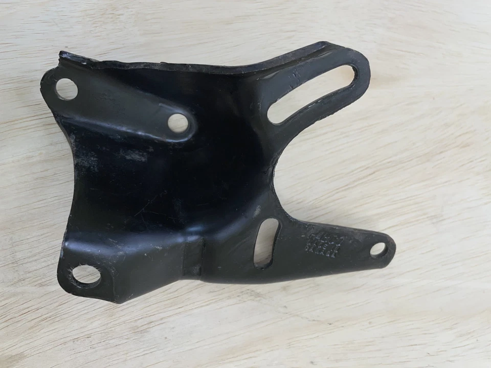 Soporte bomba vacío GM OEM 82-85 Deville Eldorado Fleetwood Seville 1624888 Foto 4 de 4