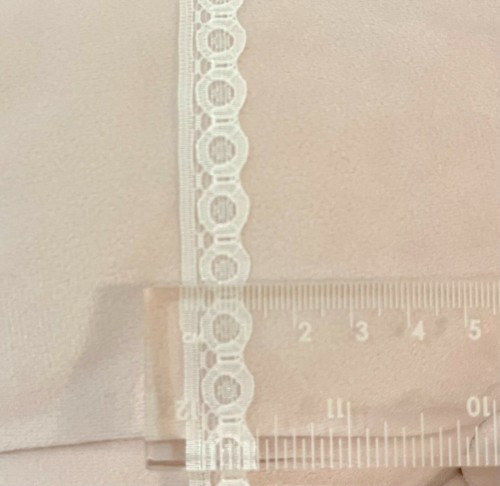 LACE Trimming - ET304/WHT White Scalloped Trim - 10mm x 1 metre - Picture 2 of 2