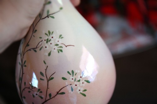 Vintage Italian Porcelain Vase Hand Painted Pearl Gloss Finish, Crackle, 10" - Picture 3 of 12