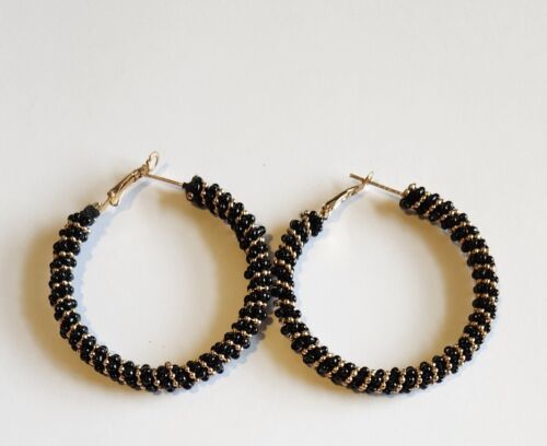 Pendientes de aro con cuentas - negro, verde, naranja, turquesa, blanco - Imagen 4 de 9