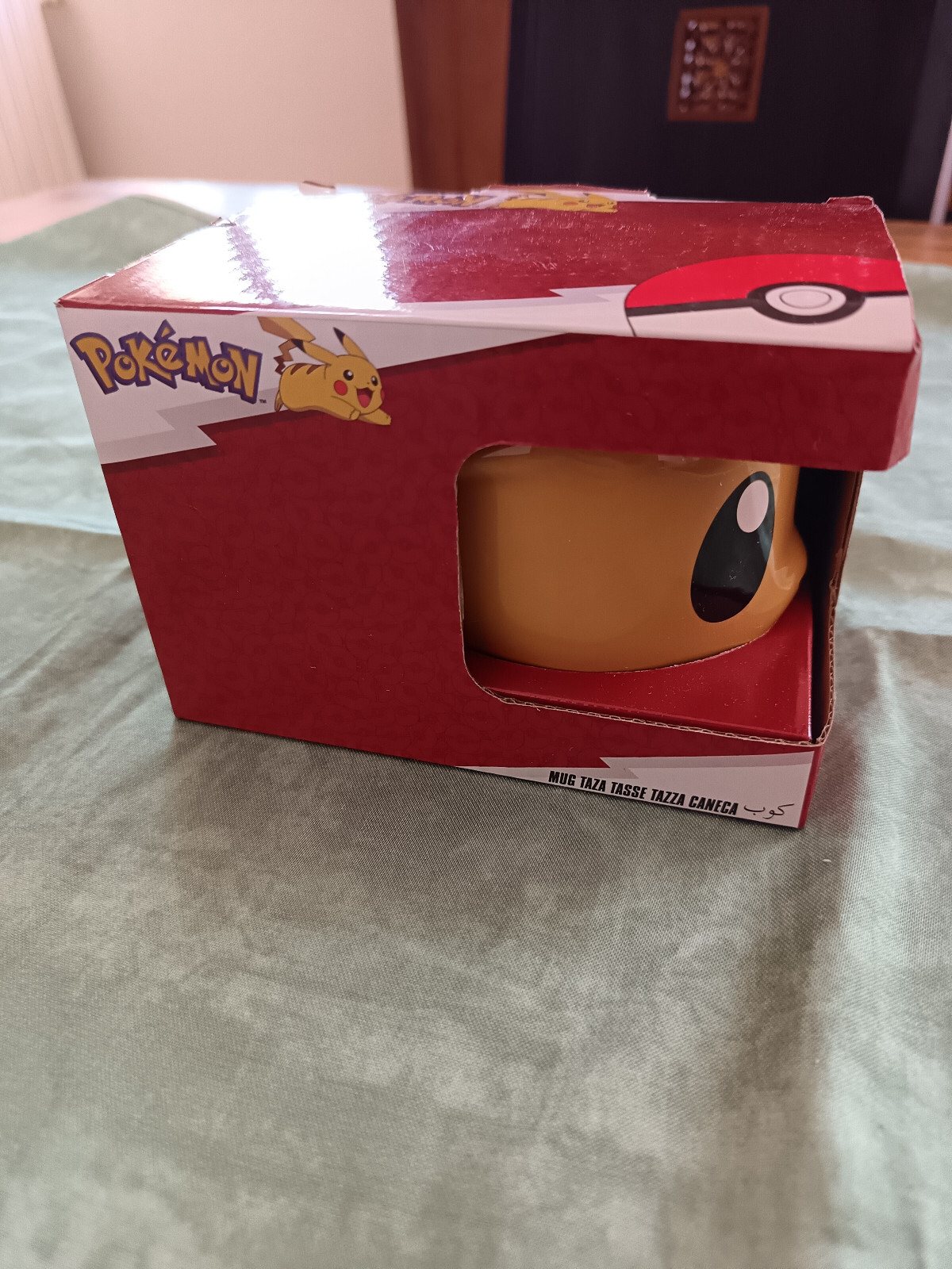 Mug Pokémon Evoli 3D de 443 mL idéal pour le chocolat chaud du matin