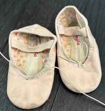 Capezio pink ballet shoes slippers girls size 8.5W