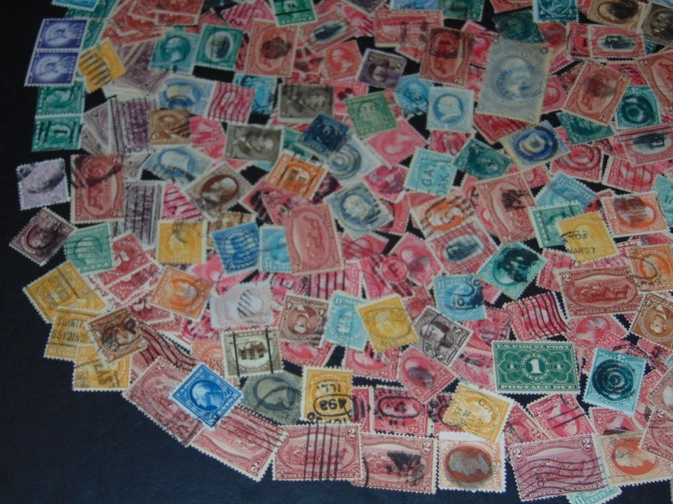 US STAMP ACCUMULATION 800 VINTAGE STAMPS GOOD BAD AND UGLY REMAINDERS ...