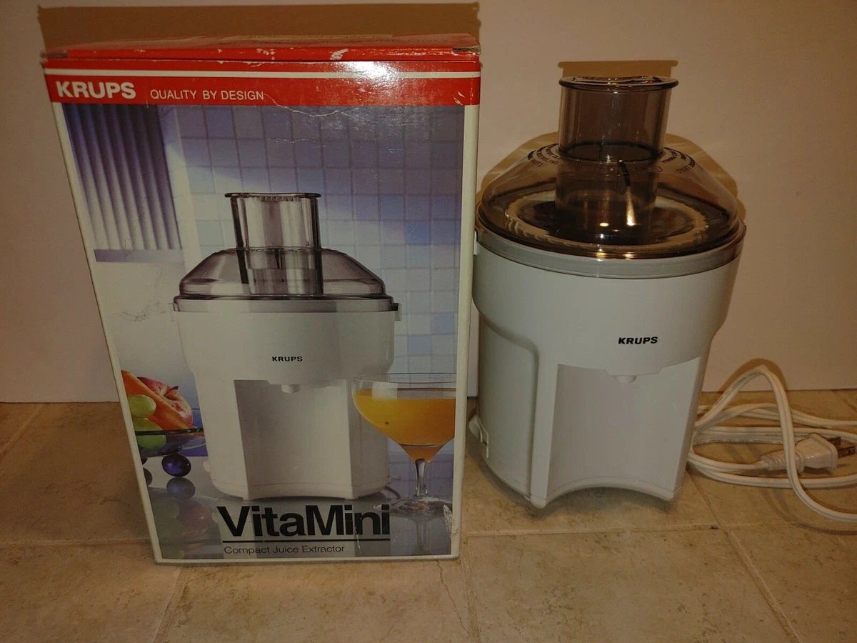 Compact juice shop extractor