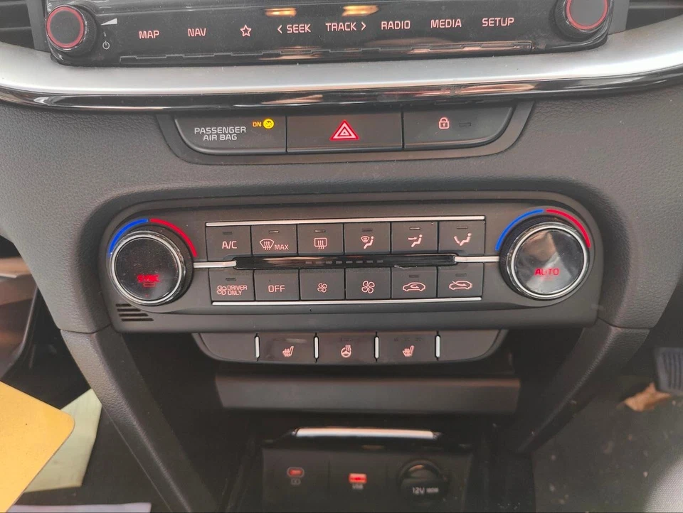 KIA XCEED A/C CLIMATE HEATER CONTROL PANEL SWITCH 97250-CR900 2019-2025 - Image 2 of 4