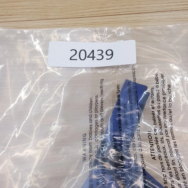 Pajarita ALFANI para hombre azul cobalto liso satinado preatada Foto 3 de 3