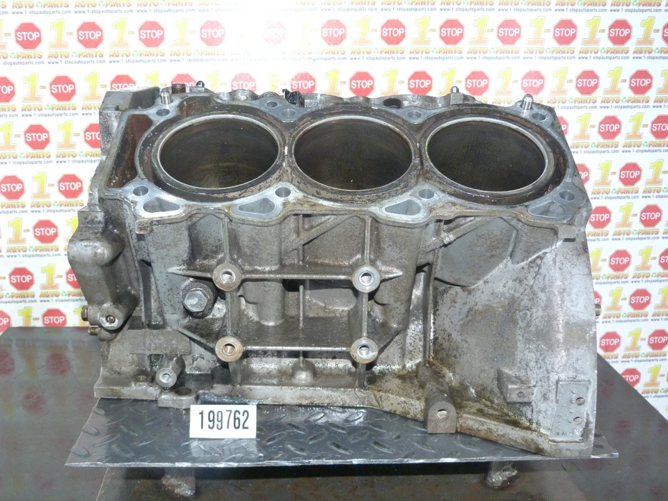 2005-2015 NISSAN XTERRA 4.0L ENGINE CYLINDER BLOCK 11000-EA200 OEM - Image 2 of 4