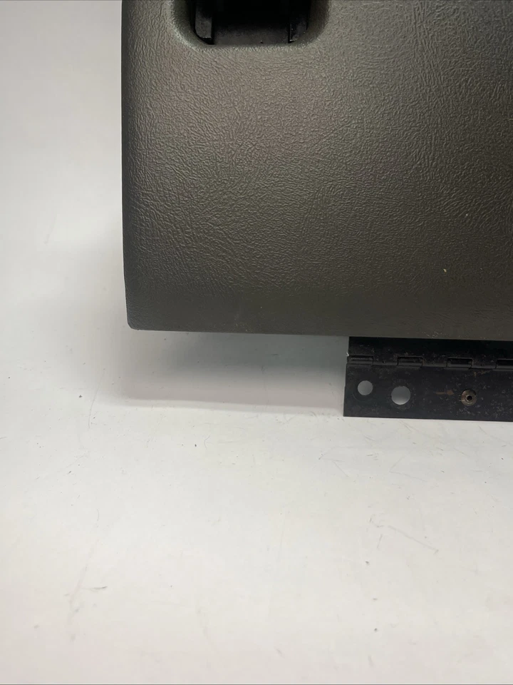 99-06 OEM GM Chevy Chevrolet Silverado Sierra Tahoe Guantera Cubby Foto 3 de 4