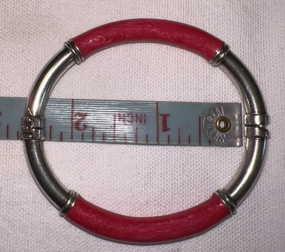 Brazalete con bisagras esmalte rojo meñique lápiz labial nacarado de plata de ley Milor Foto 4 de 4