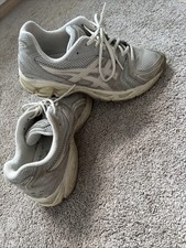 ASICS Gel Kayano 14 Beige Größe 42 Mittlerer Zustand