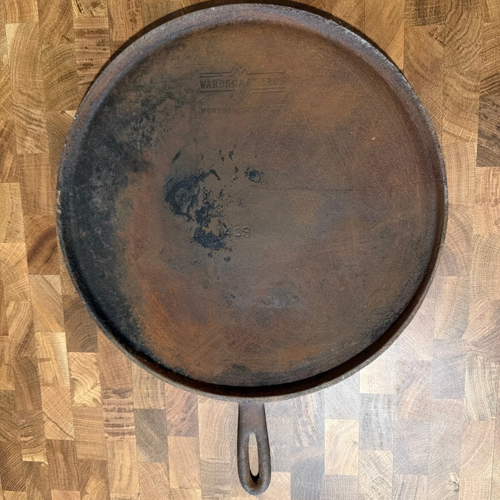 Vintage HTF Montgomery Ward's #1439 Cast Iron Skillet/Griddle 11.5”