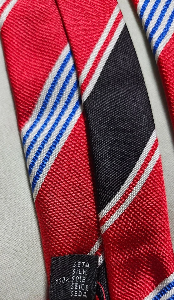 Corbatas Bally 100% Seda Rojo y Negro Diseño Rayas Hechas en Italia Foto 3 de 4