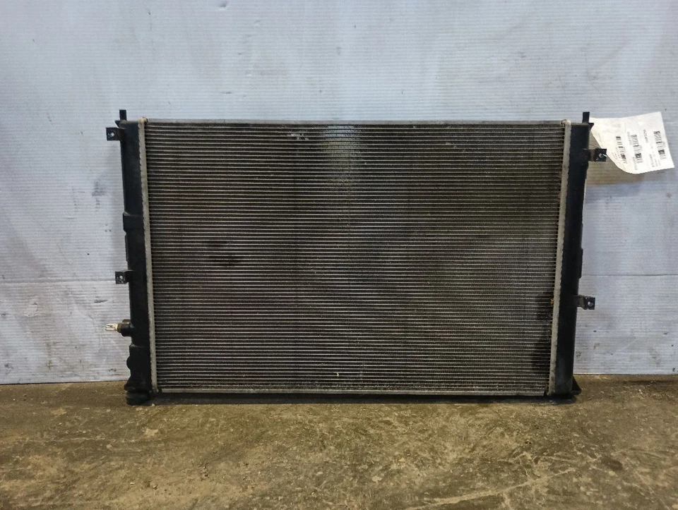 Радиатор от 2017 Honda Civic 1,5 л MT 11709208 - Изображение 2 из 4