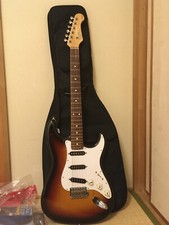 Fgn Jst5r 2009 Guitar Used Stratocaster Case  Made In Japan Sunburst Fujigen