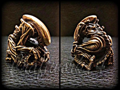 UNIQUE Bronze Bead Beads Charm Pendant ALIEN for Knife Lanyard Paracord Bracelet - Picture 2 of 11