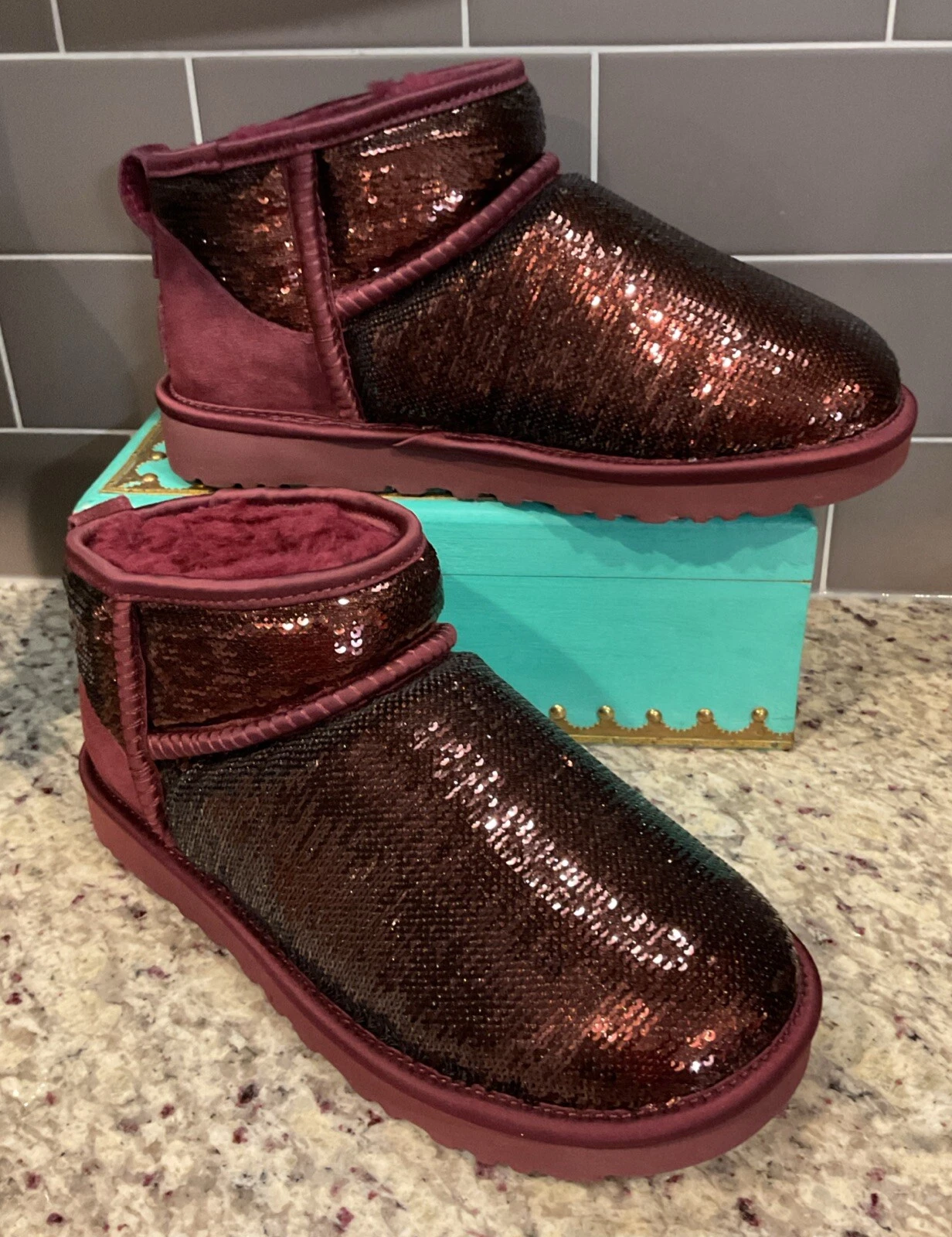 UGG Donna Tg 6 CLASSIC ULTRA MINI MIRROR BALL 1151616 Wild Grape NUOVO