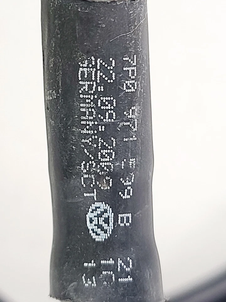 11-17 VOLKSWAGEN TOUAREG BATERIA TERMINAL POSITIVO CABO FIO CHICOTE DE FIOS FABRICANTE DE EQUIPAMENTO ORIGINAL - Imagem 4 de 4