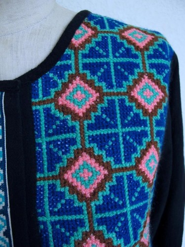 Vintage Arte Huichol Hand Embroidered Dress S Crinkle Gauze Tiered Ruffle Artsy - Picture 3 of 16