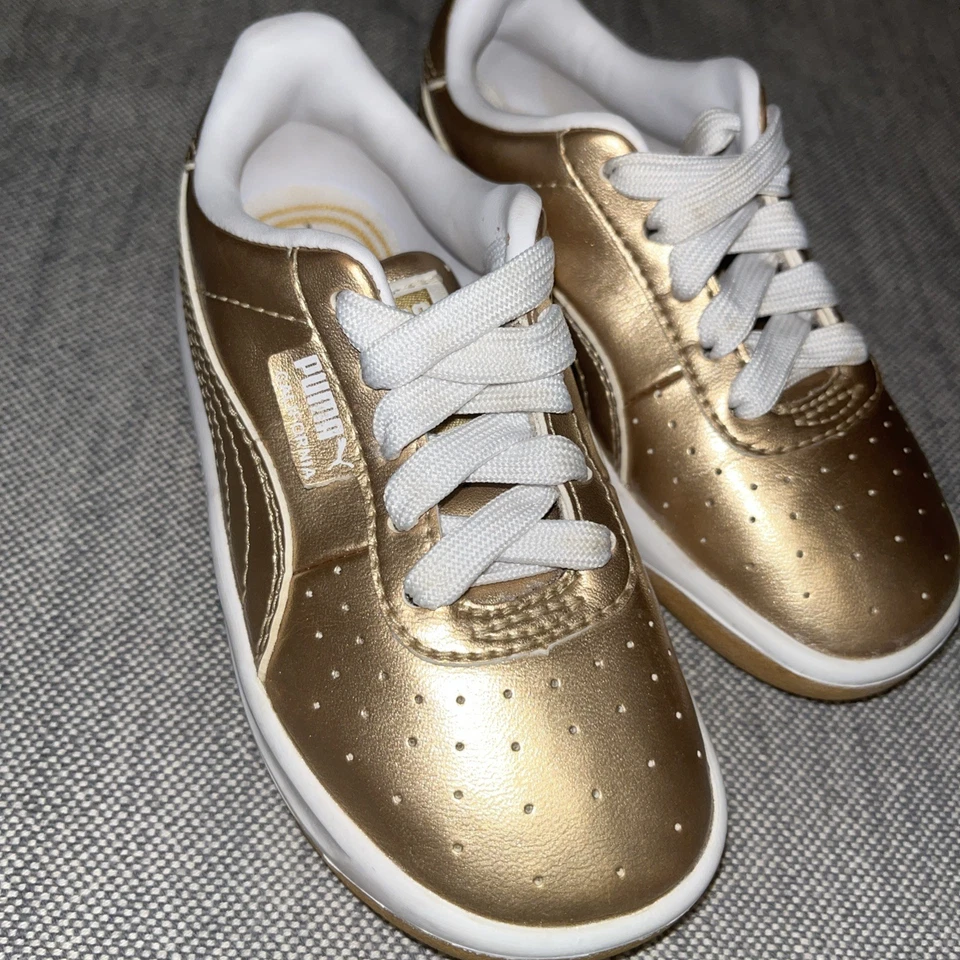 Toddler Girls Puma Shoes Size 7 - Image 2 of 4