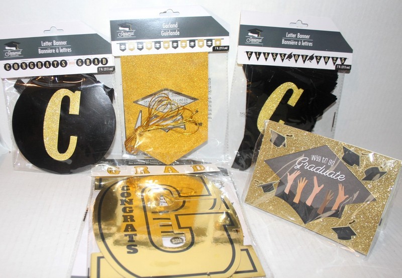 GRADUATION DECOR Black & Gold 2 BANNER 1 Centerpiece 1 GARLAND 7 Photo Prop/CARD