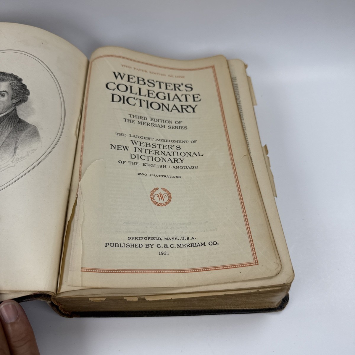 1921年発行Webster's Collegiate Dictionary VTG 1921 Webster's Collegiate Dictionary Third Edition