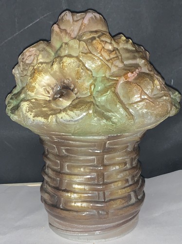 Lovely old cz shade glass frosted flowers centerpiece - Picture 2 of 8