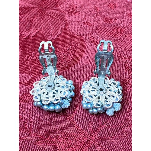 Vintage Japan Light Blue Pearly & Textured Cluster Clip On Earrings - Picture 4 of 5