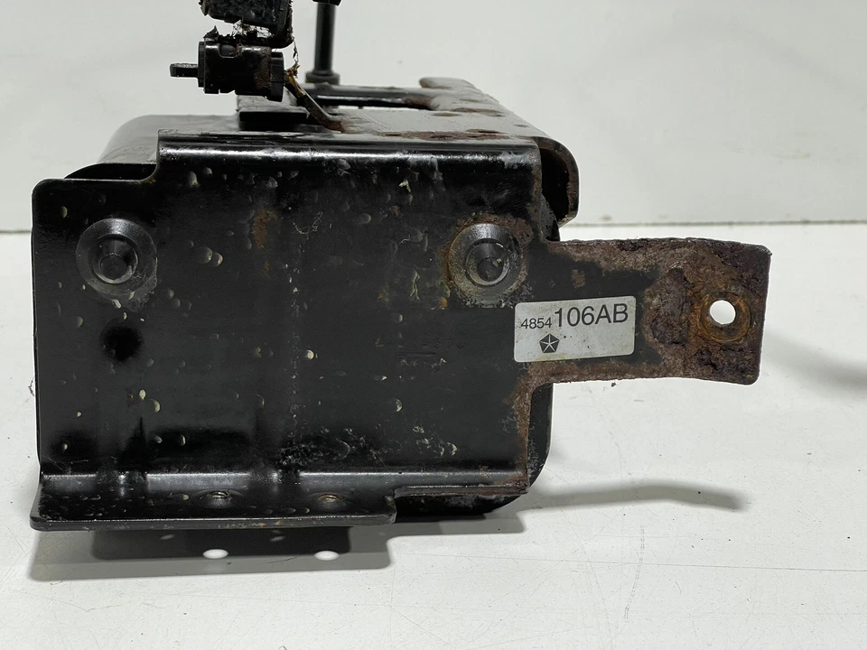 Jeep TJ Wrangler 4.0 Evap Fuel Vapor Charcoal Canister 53030838 98-02 99 00 01 - Image 3 of 4