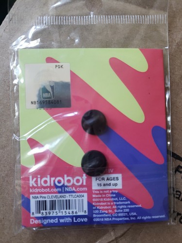 Kidrobot x NBA Cleveland Cavaliers Mascot Enamel Pin - Limited Edition - Picture 3 of 3