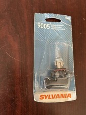 SYLVANIA - 9005 Basic - Halogen Bulb for Headlight and Daytime Lights (1 Bulb)