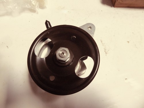 Nissan 49110-ZF00A Power Steering Pump - Picture 6 of 7