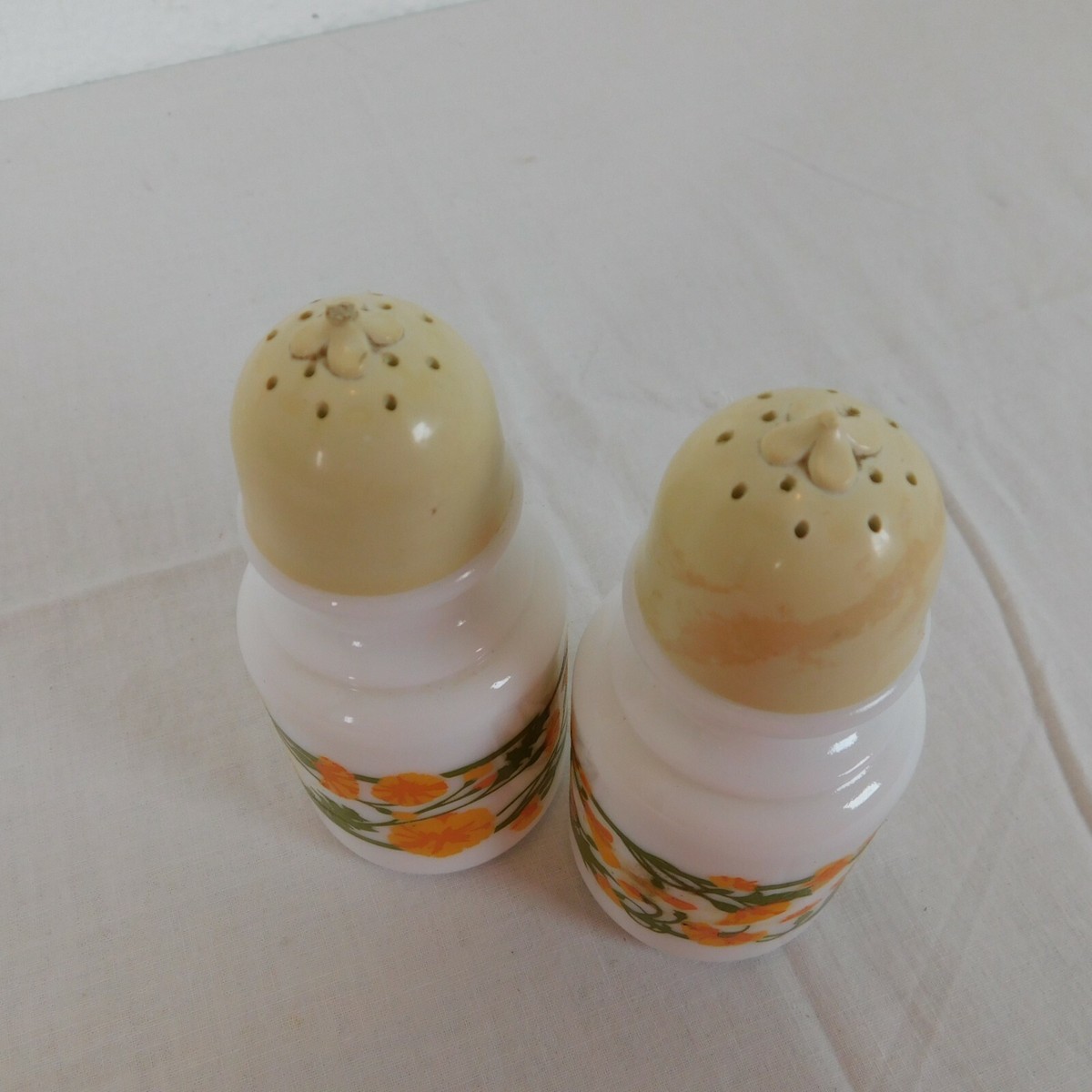 AVON Yellow/AVONシェーカー/MustarD/Pepper Avon Mustard Yellow Salt & Pepper Shakers - Etsy