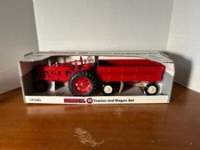 Ertl Farmall H Tractor and Wagon Set 297 Vintage 1991 NIB MADE IN USA 1/16