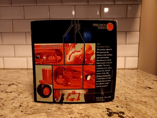 ERTL No. 2252 - 1948 Allis-Chalmers Model WD - 1/16 Scale Precision Series L5002 - Picture 2 of 12