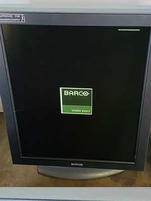 BARCO MDMG-5121 21.3  Medical Color Monitor   Diagnostic Display  TESTED