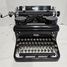 Antique 1930's Royal Typewriter thumbnail